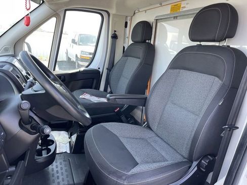 Used 2017 RAM ProMaster 3500 FWD image 4