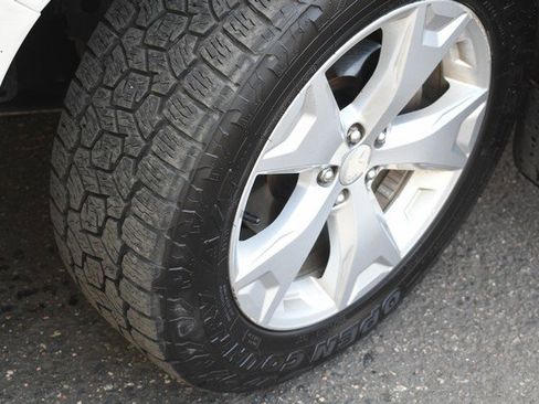 Used 2015 Subaru Forester 2.5i Limited image 11