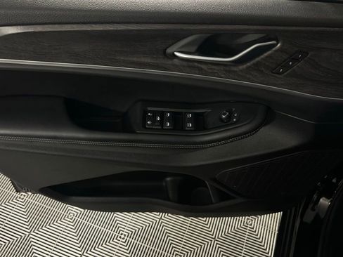 Used 2024 Jeep Grand Cherokee L Limited w/ Luxury Tech Group II image 20