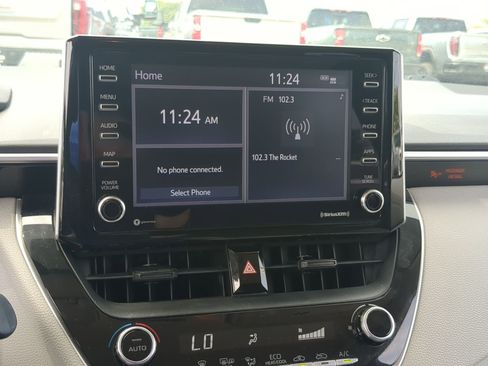 Used 2021 Toyota Corolla LE FWD image 15