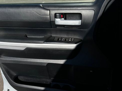 Used 2018 Toyota Tundra Limited w/ Limited Premium Package image 23