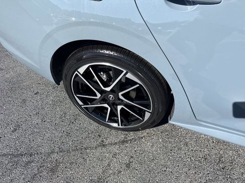 New 2025 Nissan Sentra SR w/ SR Premium Package FWD image 23