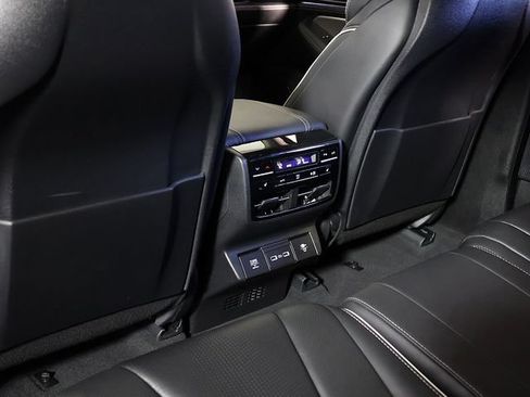 Certified 2023 Acura MDX SH-AWD w/ Advance Package image 16