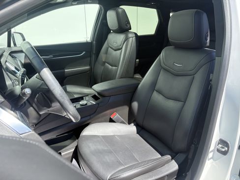 Certified 2023 Cadillac XT5 Premium Luxury image 11