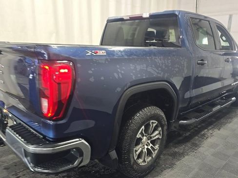 Used 2020 GMC Sierra 1500 4x4 Crew Cab w/ Sierra Value Package image 3