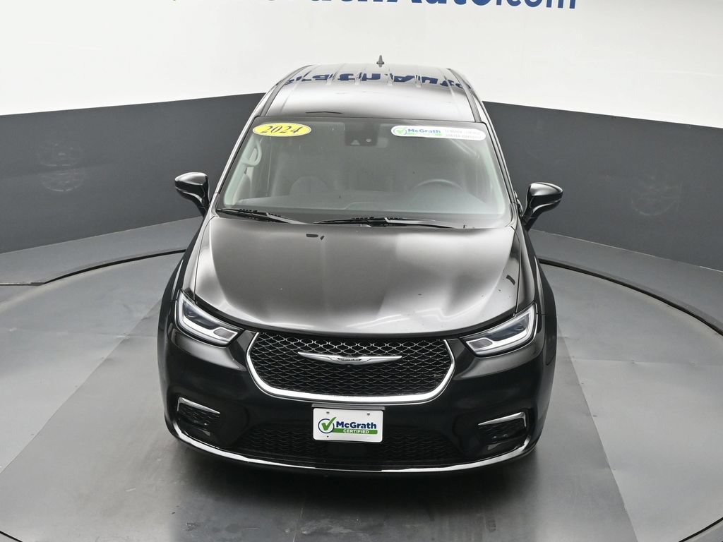 Used 2024 Chrysler Pacifica Touring-L FWD image 30