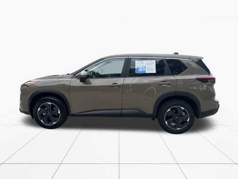 Used 2025 Nissan Rogue SV FWD image 4