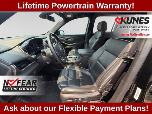 Used 2023 Chevrolet Traverse Premier AWD/4WD image 16