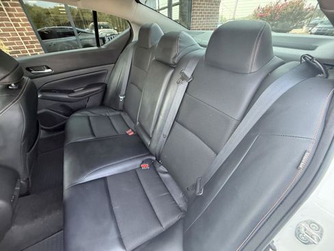 Used 2022 Nissan Altima 2.5 SR FWD image 14