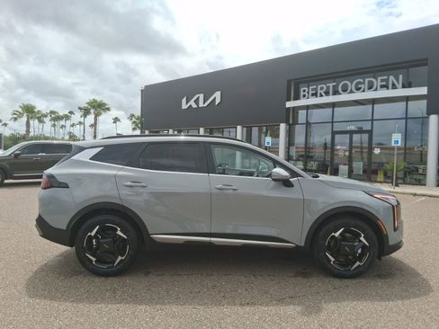 New 2026 Kia Sportage EX FWD image 3