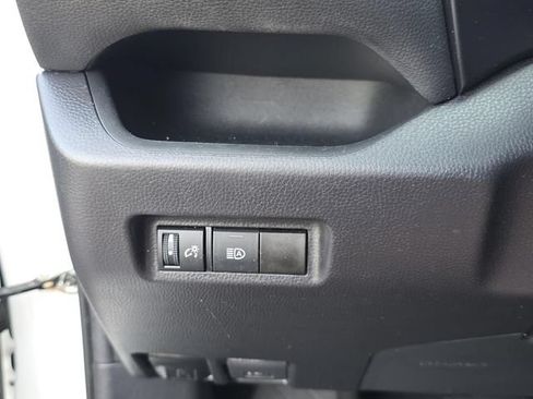 Used 2021 Toyota RAV4 LE AWD/4WD image 20