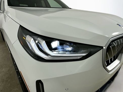 Used 2025 BMW X3 xDrive30i w/ Premium Package AWD/4WD image 9