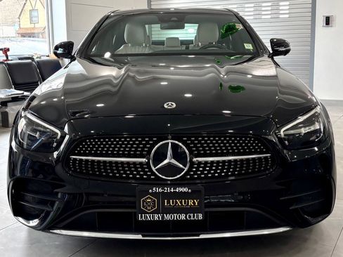 Used 2023 Mercedes-Benz E 350 4MATIC Sedan image 2