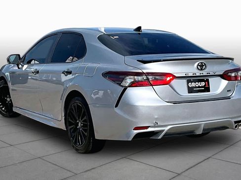 Used 2022 Toyota Camry SE FWD image 12