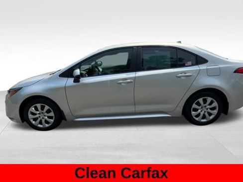 Used 2025 Toyota Corolla LE FWD image 3