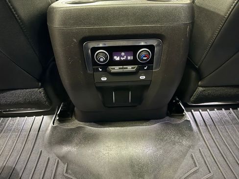 Used 2021 Chevrolet Tahoe LT w/ LT Signature Plus Package image 20