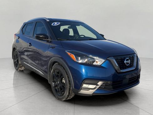 Used 2020 Nissan Kicks SR w/ SR Premium Package image 1