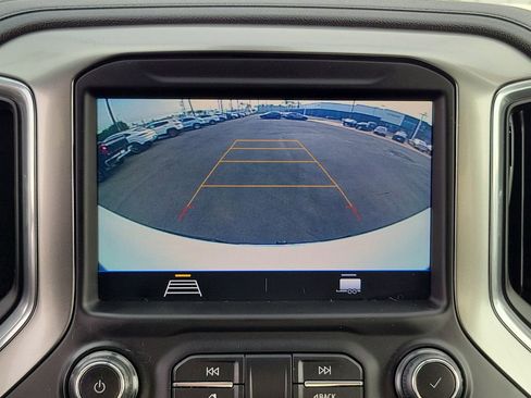 Used 2022 Chevrolet Silverado 1500 LT image 12