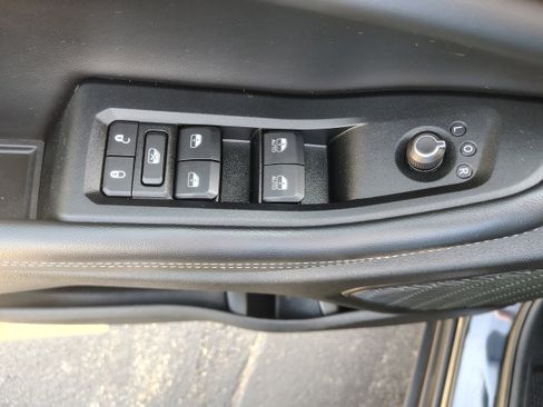 Certified 2024 Jeep Grand Cherokee Limited image 22