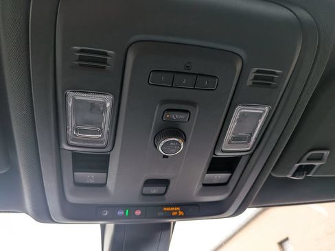 Used 2022 Chevrolet Tahoe LT AWD/4WD image 29
