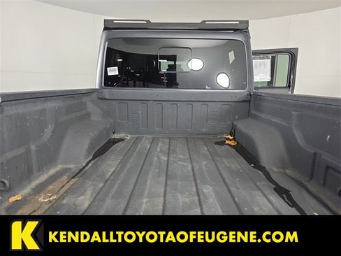 Used 2020 Jeep Gladiator Overland image 10