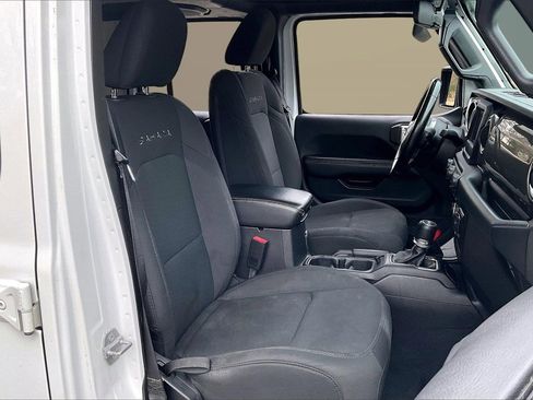 Certified 2020 Jeep Wrangler Unlimited Sahara image 23