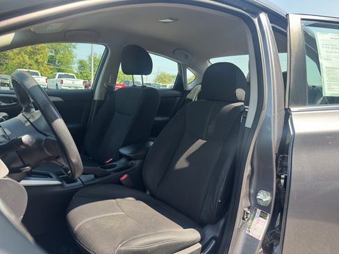 Used 2018 Nissan Sentra S image 11