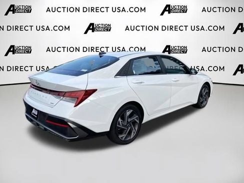 Used 2025 Hyundai Elantra Limited FWD image 23