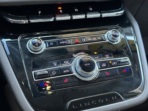 Used 2022 Lincoln Corsair FWD image 19