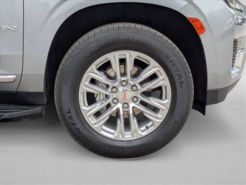 Used 2024 GMC Yukon SLT image 17