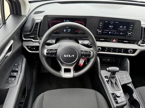 Used 2025 Kia Sportage LX FWD image 23
