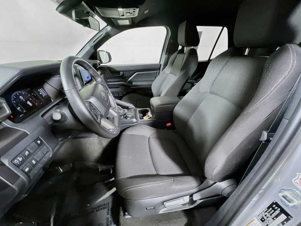 Certified 2025 Toyota 4Runner SR5 AWD/4WD image 17