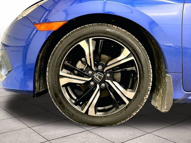 Used 2018 Honda Civic Touring image 9