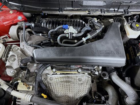 Used 2020 Nissan Rogue SV image 39