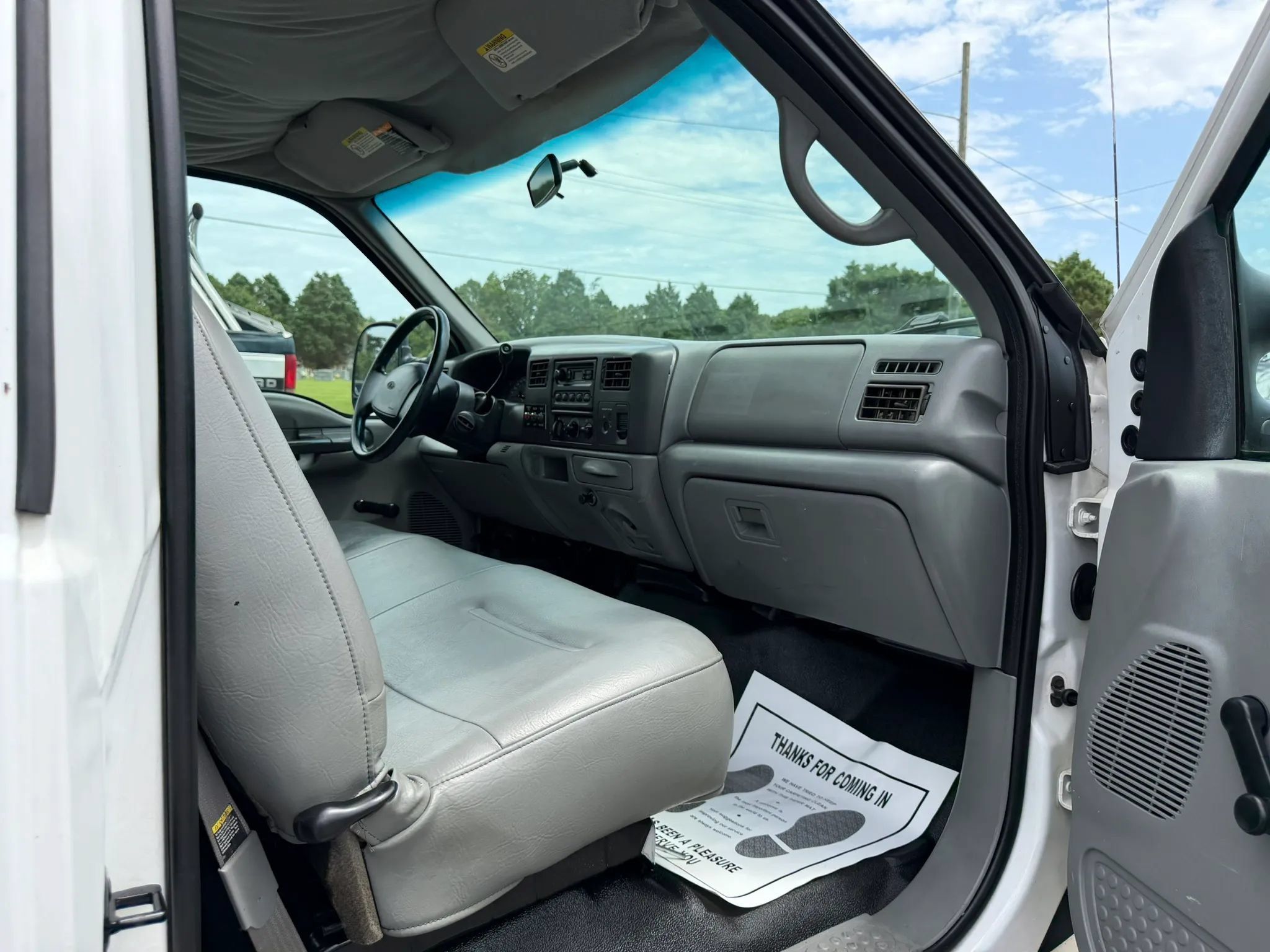 Used 2002 Ford F450 2WD Regular Cab Super Duty image 36