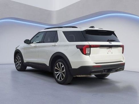 Certified 2025 Ford Explorer ST-Line w/ Premium Package RWD image 4