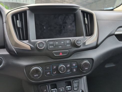 Used 2018 GMC Terrain Denali w/ Advanced Safety Package AWD/4WD image 10