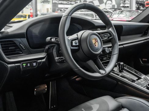 Used 2025 Porsche 911 Carrera RWD image 21