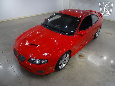 Used 2006 Pontiac GTO image 2