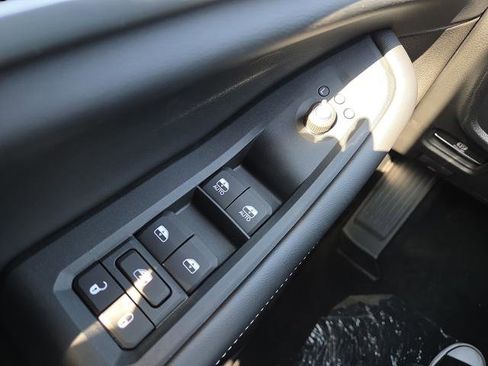 New 2025 Jeep Grand Cherokee L Limited w/ Luxury Tech Group II image 34