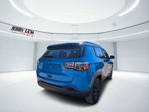 New 2026 Jeep Compass Latitude image 3