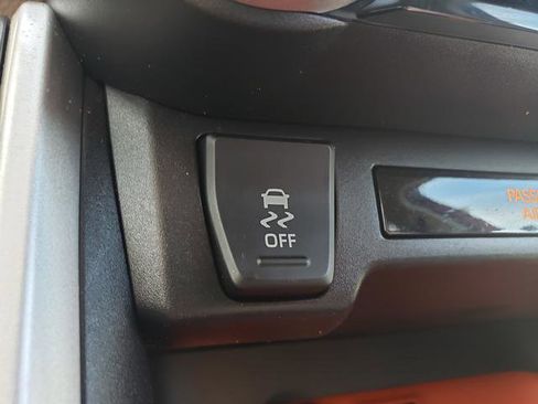 Used 2019 Toyota RAV4 Adventure image 29