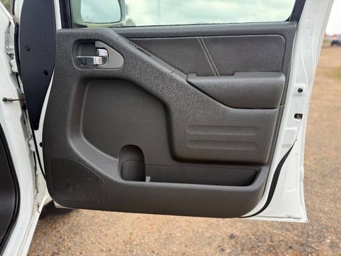 Used 2017 Nissan Frontier PRO-4X w/ Pro-4x Luxury Package image 24