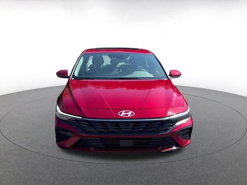 Used 2025 Hyundai Elantra SEL FWD image 3