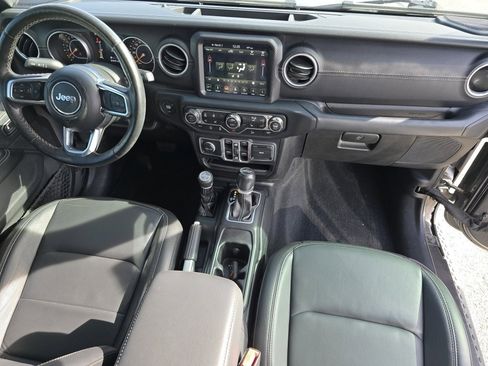 Used 2018 Jeep Wrangler Unlimited Sahara image 26