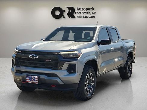 Used 2024 Chevrolet Colorado Z71 w/ Z71 Convenience Package 2 image 2