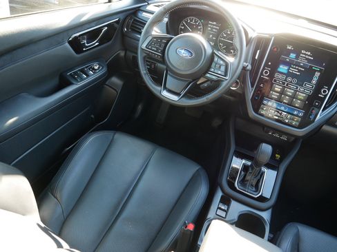 Used 2025 Subaru Forester Limited w/ Popular Package #2 image 9