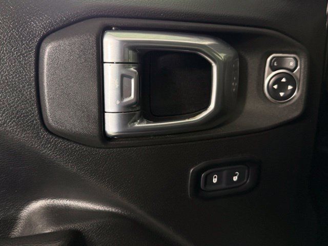 Used 2021 Jeep Wrangler Sport AWD/4WD image 15
