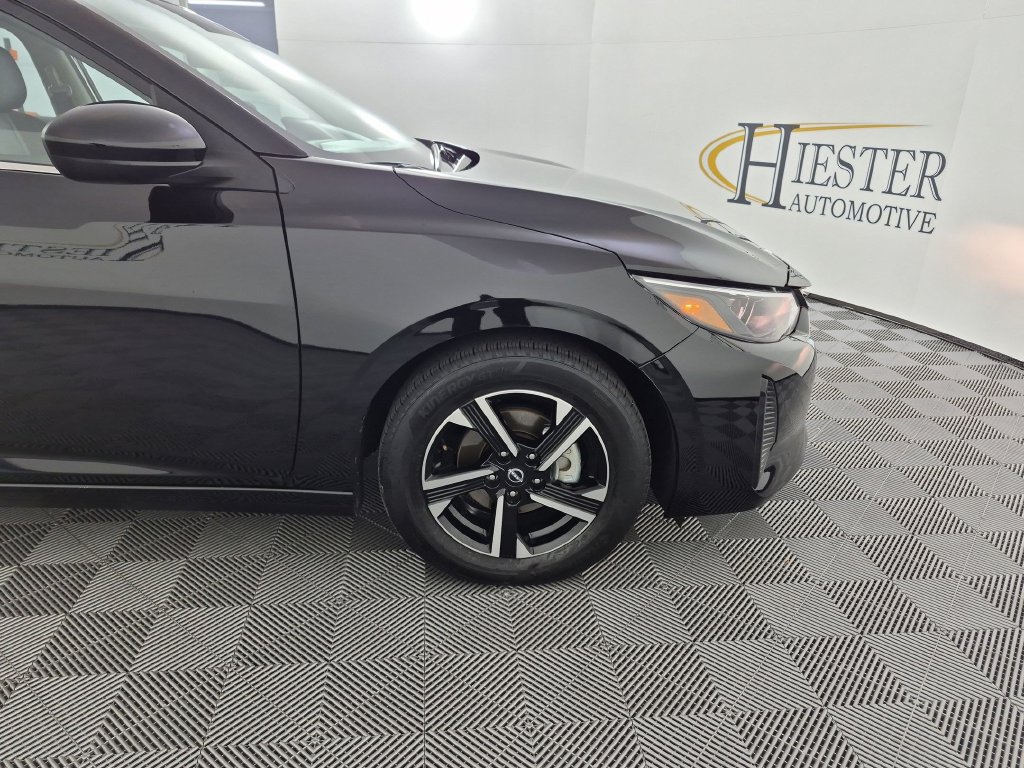 Used 2025 Nissan Sentra SV FWD image 11