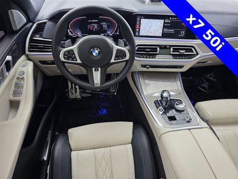 Used 2022 BMW X7 M50i w/ Dynamic Handling Package image 12